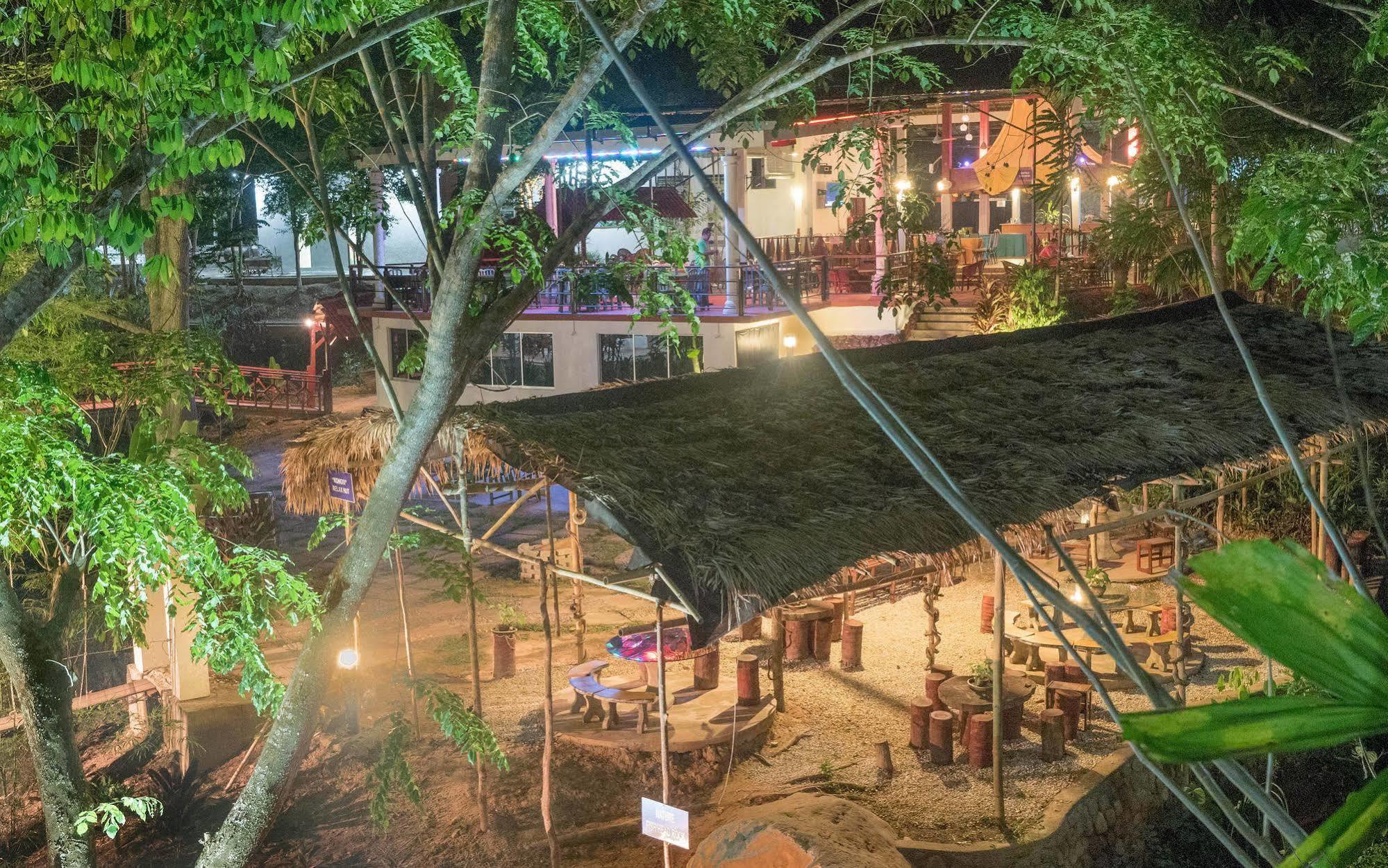 Han Rainforest Resort Kuala Tahan Eksteriør billede